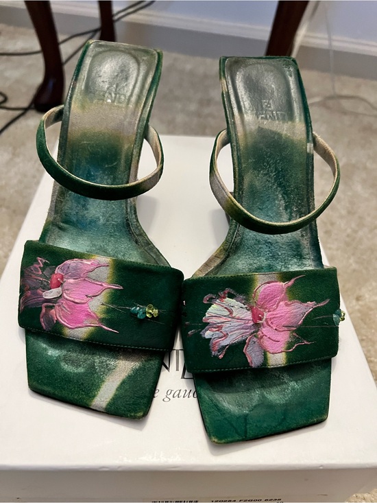Fendi Shoes - VTG Archival‎ Fendi suspension Green Floral Sandals - Hand-Painted Pink Accent
